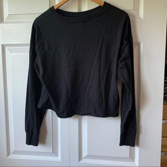 Sassy black crop top long sleeve shipping size medium - Picture 3 of 10